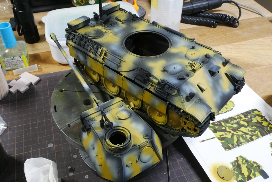 PANTHER Ausf.D Sd.Kfz.171 MENG MODEL 1/35 PAINTING