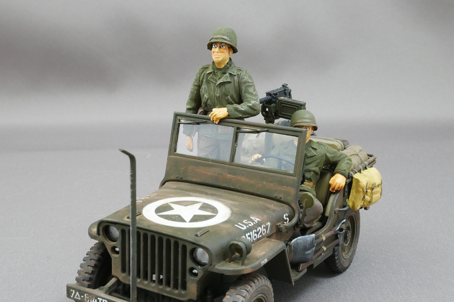U.S. JEEP CREW AND MP MINIART 1/35 FINISHED WORK