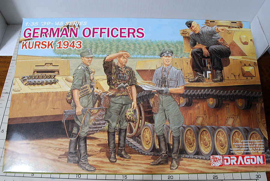 GERMAN OFFICERS KURSK 1943 DRAGON 1/35 BOX PACKAGE