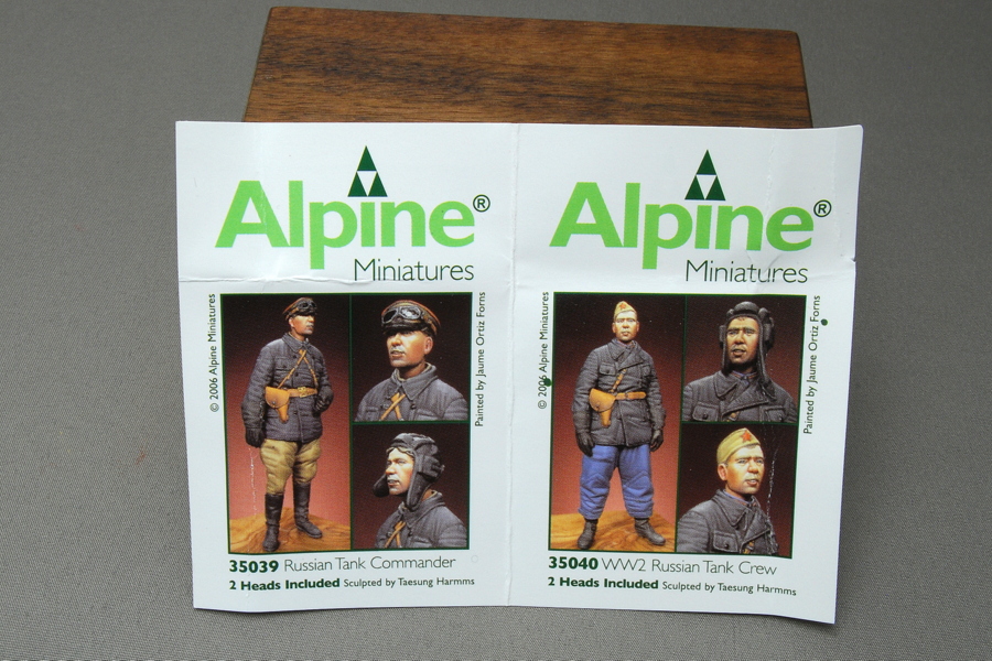 RUSSIAN TANK CREW ALPINE 1/35 BOX PACKAGE