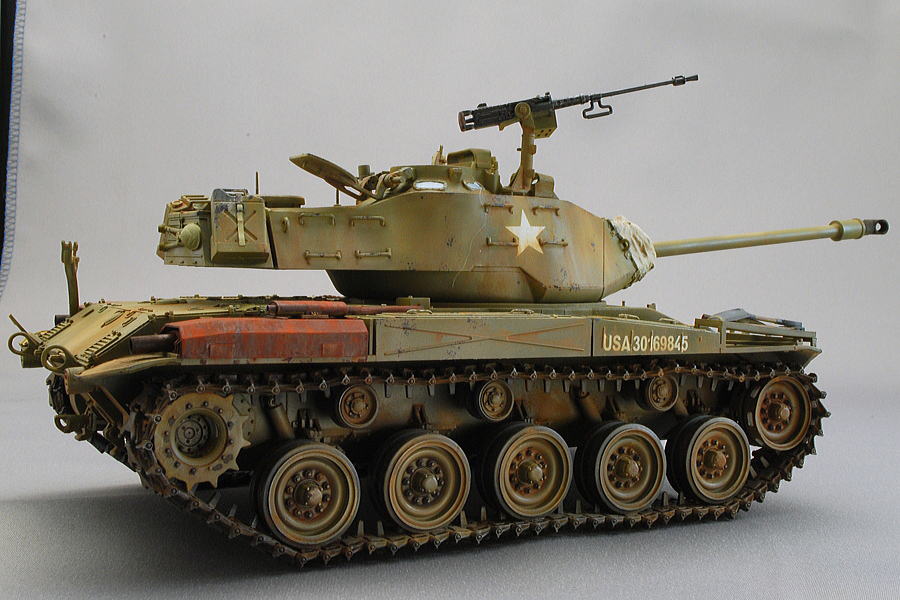 Plastic Model 4716965350413 AFV Club WWII US M41A3 Walker Bulldog Light Tank 