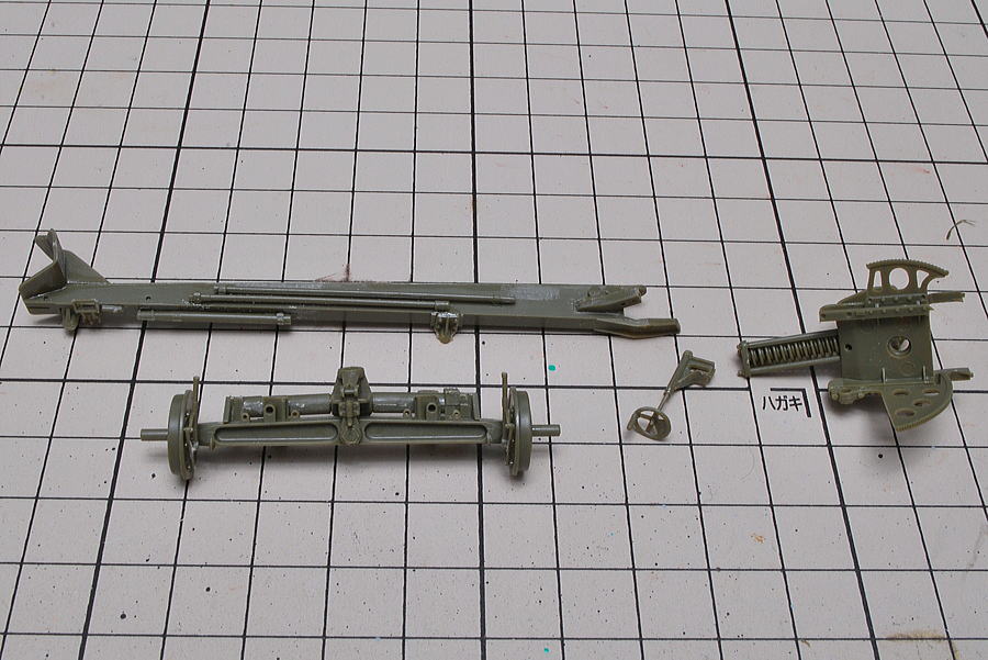 105mm榴弾砲 アメリカ軍 AFVクラブ 1/35 コイルスプリングが金属パーツではなくてプラスチック