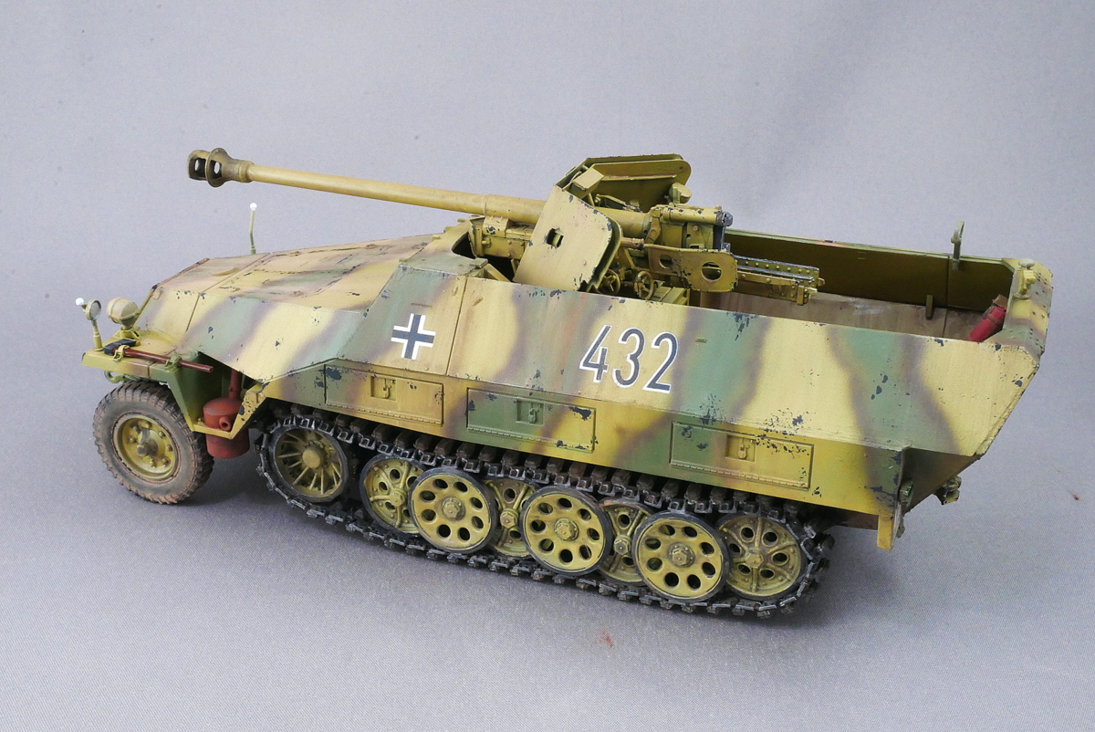 Sd.Kfz.251/22 Ausf.D パックワーゲン ハーフトラック 対戦車自走砲 AFVクラブ 1/35 プラモデル製作手順 組立と塗装 製作記 完成写真
