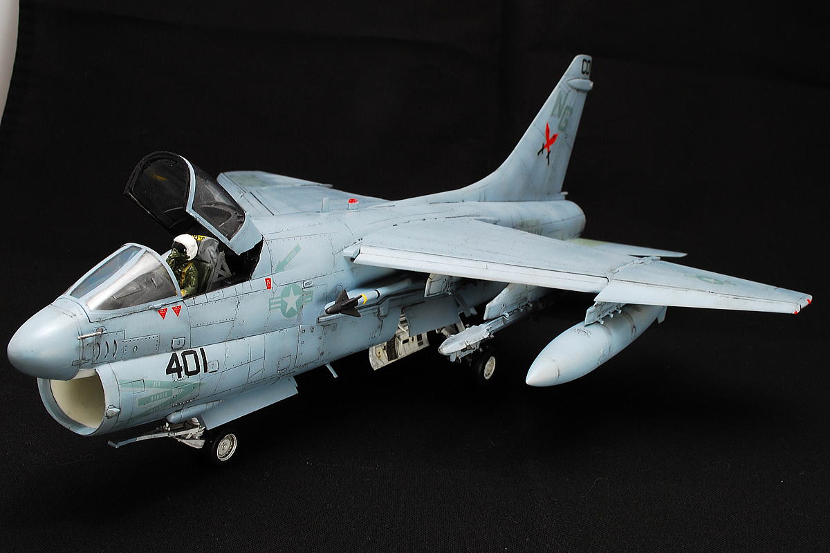 A-7E コルセア2 ハセガワ 1/48 完成写真 ロービジ塗装