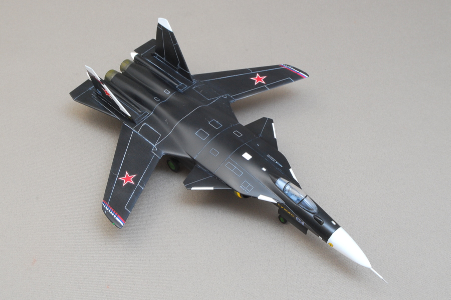 スホーイ S-37 (Su-47) ベルクト レベル 1/144 完成写真