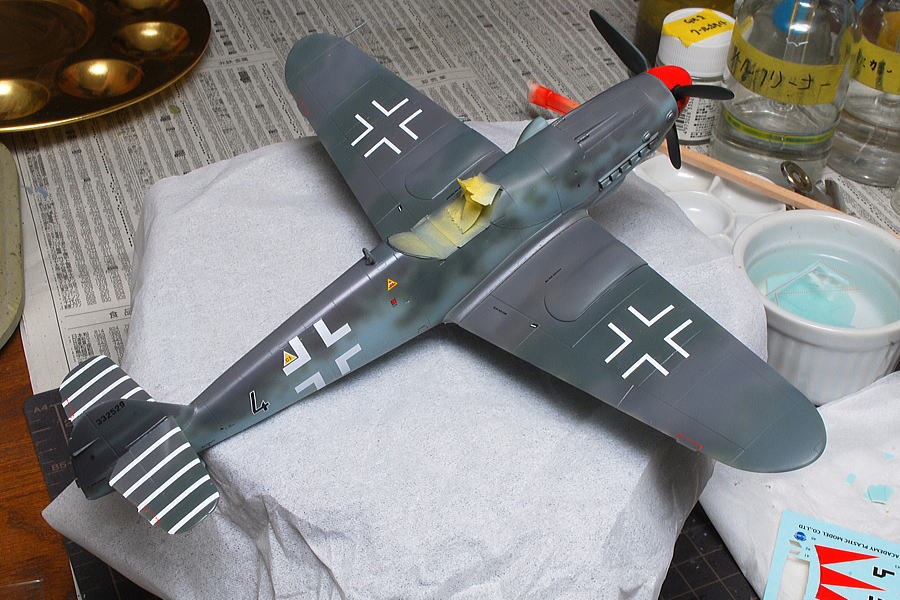 メッサーシュミット Bf-109K-4 アカデミー 1/48 尾翼などかなり大きなデカール