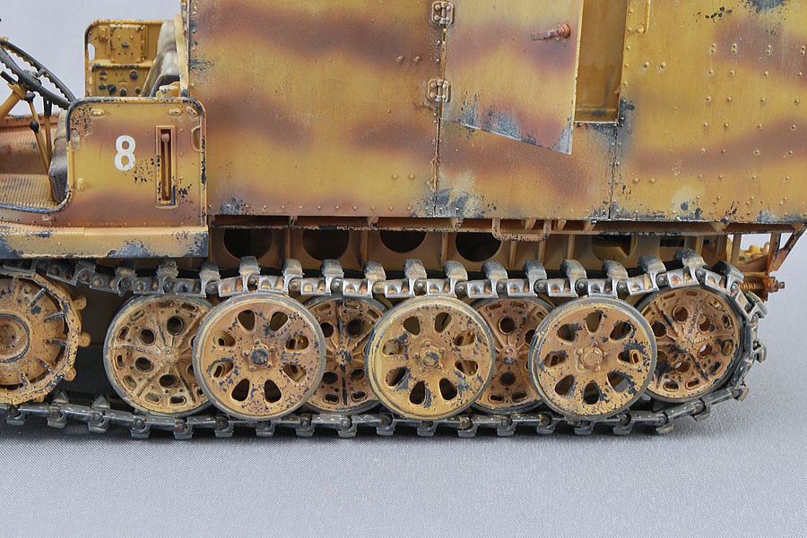 ディアナ 対戦車砲 5tハーフトラック ブロンコ 1/35 完成写真 キャタピラの塗装