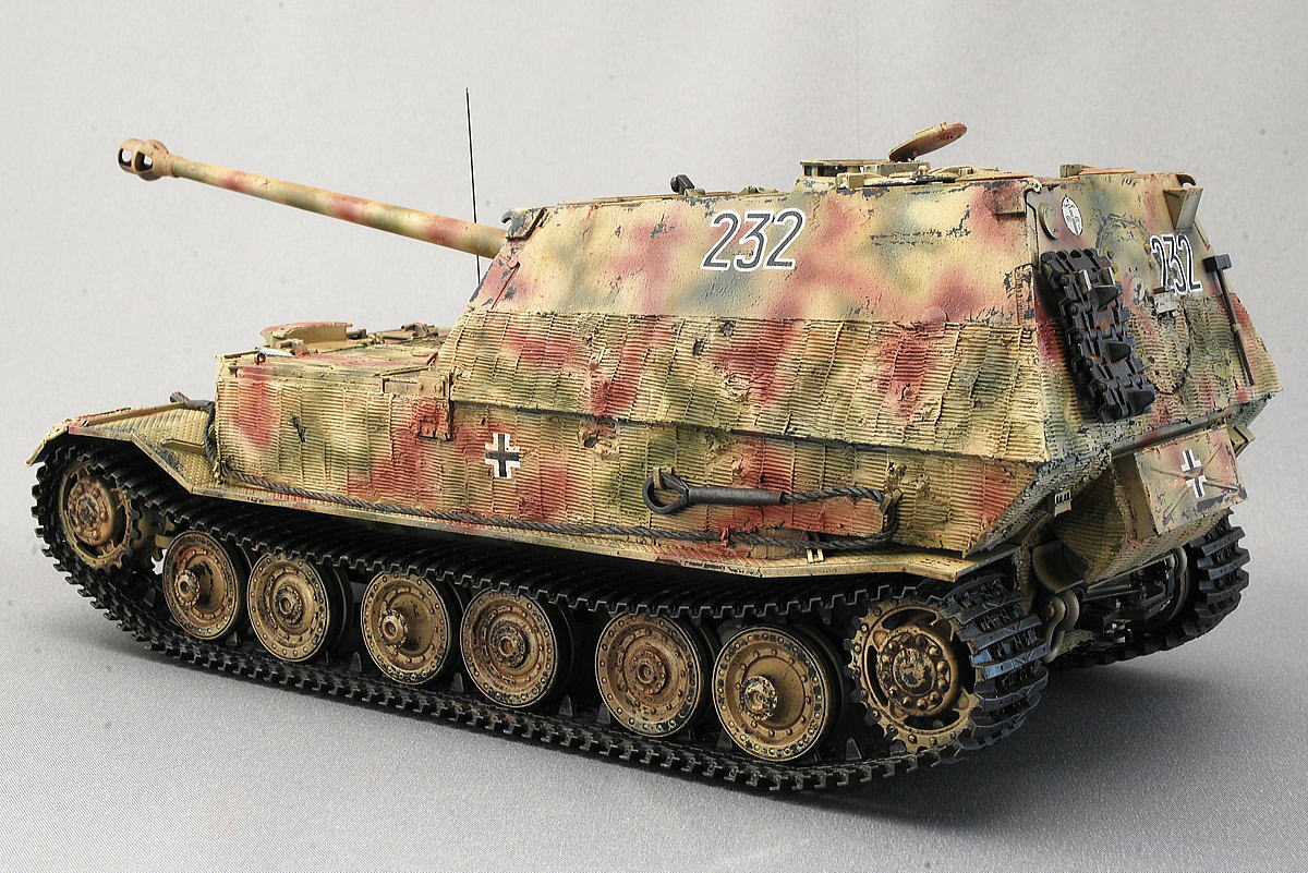 エレファント重駆逐戦車 Sd.Kfz.184 タミヤ 1/35 完成写真 エレファントの前身のフェルディナントを考慮しても全生産数は100輌未満