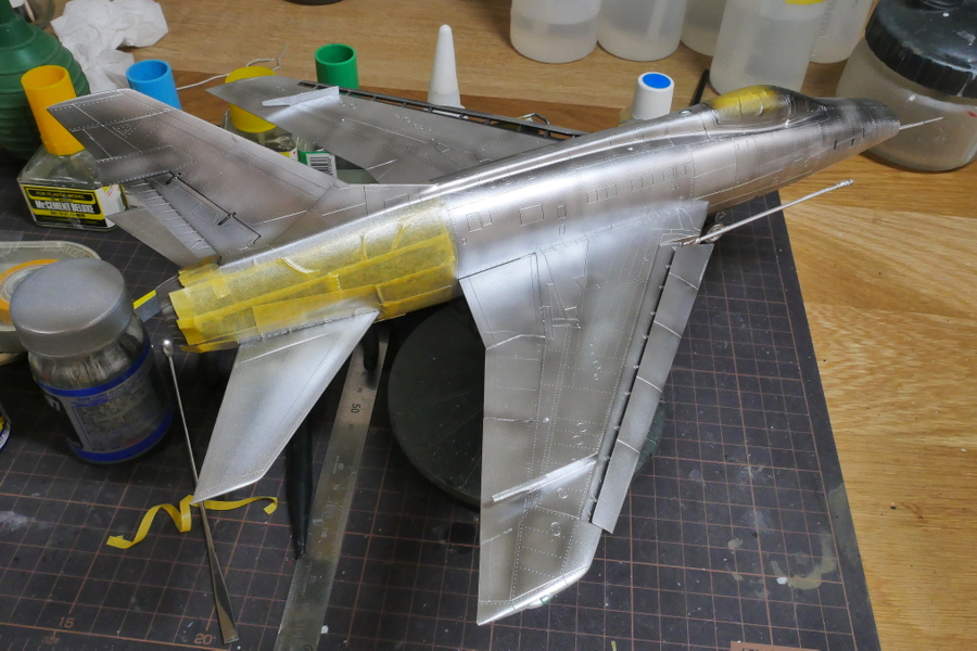 F-100D スーパーセイバー サンダーバーズ トランペッター 1/48 塗装
