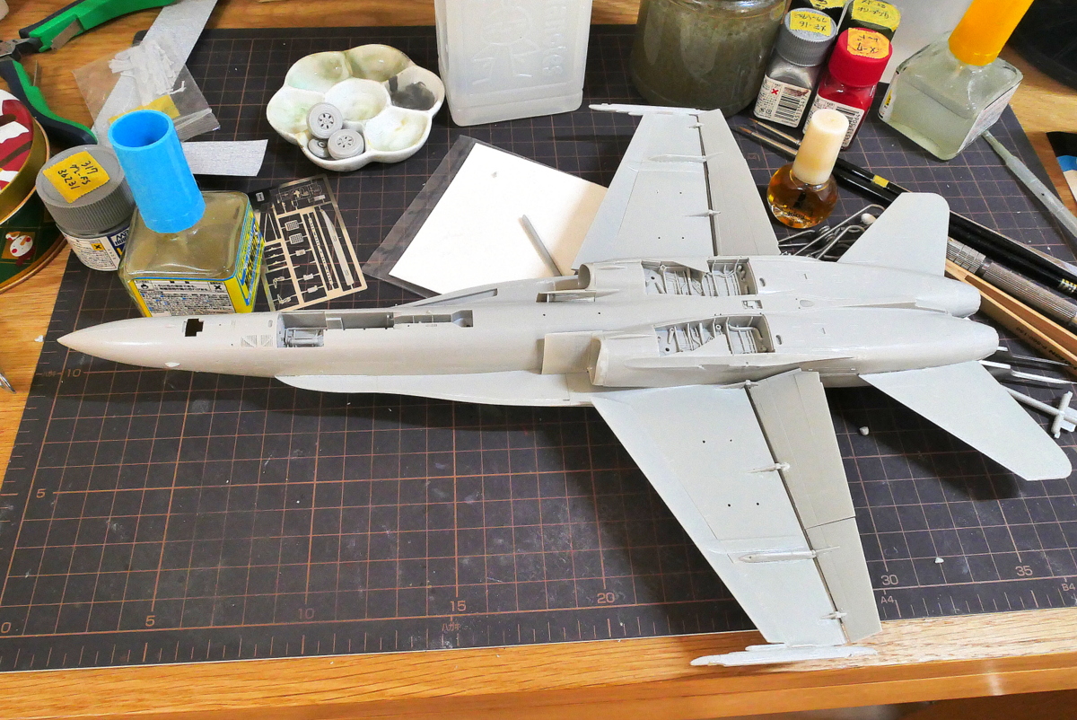 F/A-18C ホーネット ハセガワ 1/48 組立と塗装・製作記・完成写真, プラモデル | 細密桃源郷