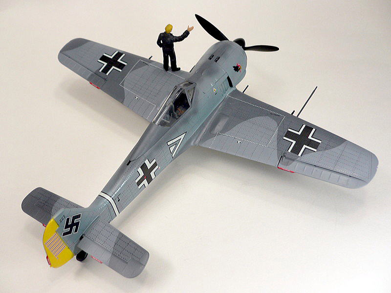 フォッケウルフ Fw190A-3 ハセガワ 完成写真 尾翼の撃墜マークがカッコ良い