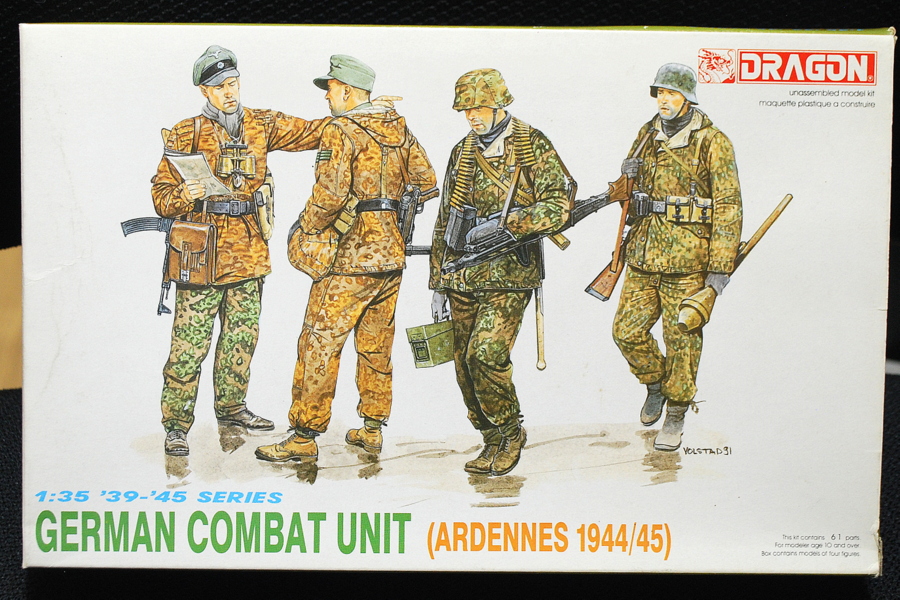 ドイツ武装親衛隊 冬季装備 アルデンヌ 1944/45 ドラゴン 1/35 箱絵 ボックスアート