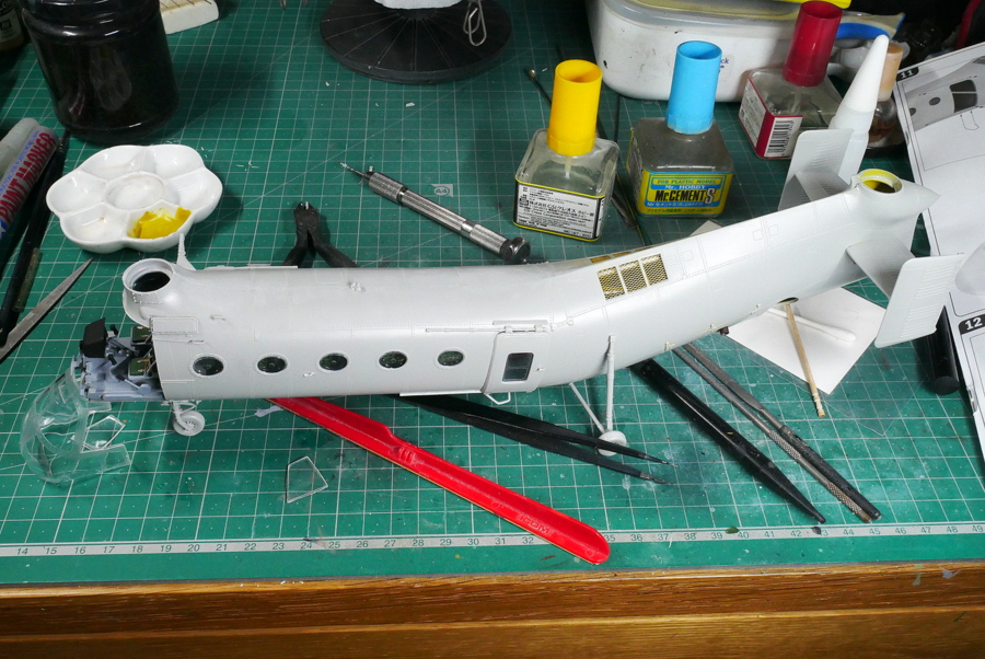 H-21C ショーニー “フライングバナナ” イタレリ 1/48 組立と塗装・製作記