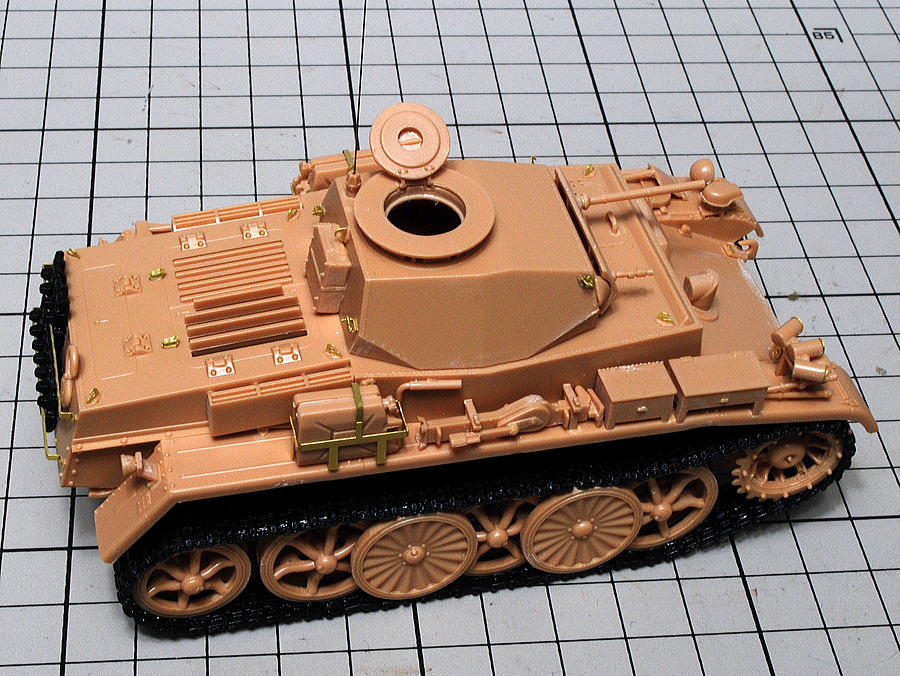 I号戦車C型 VK601 ホビーボス 1/35 ハッチが小さい
