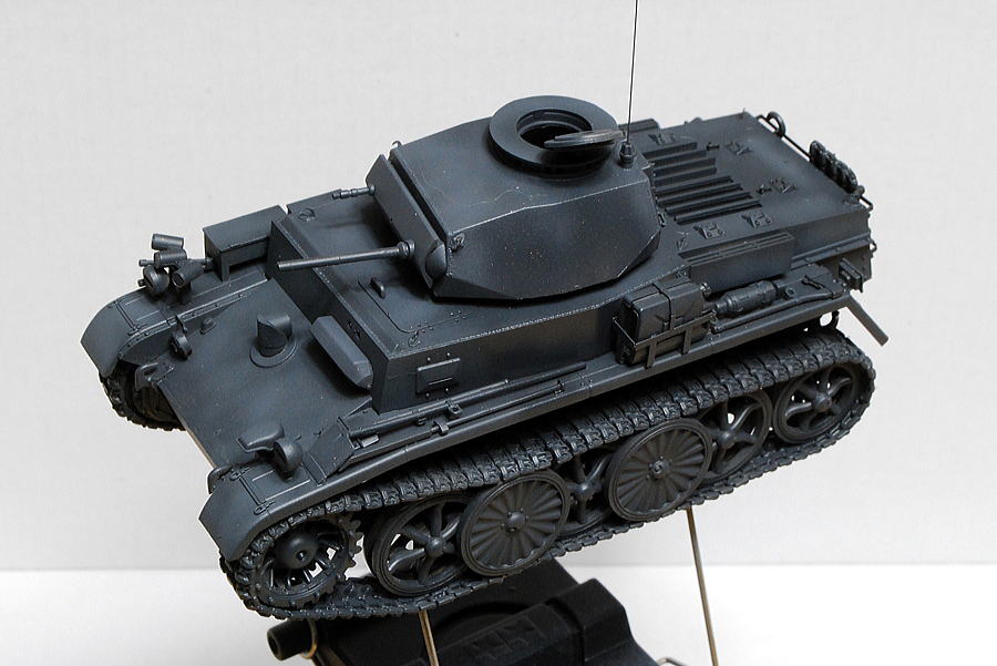 I号戦車C型 VK601 ホビーボス 1/35 少し明るい色でエアブラシ