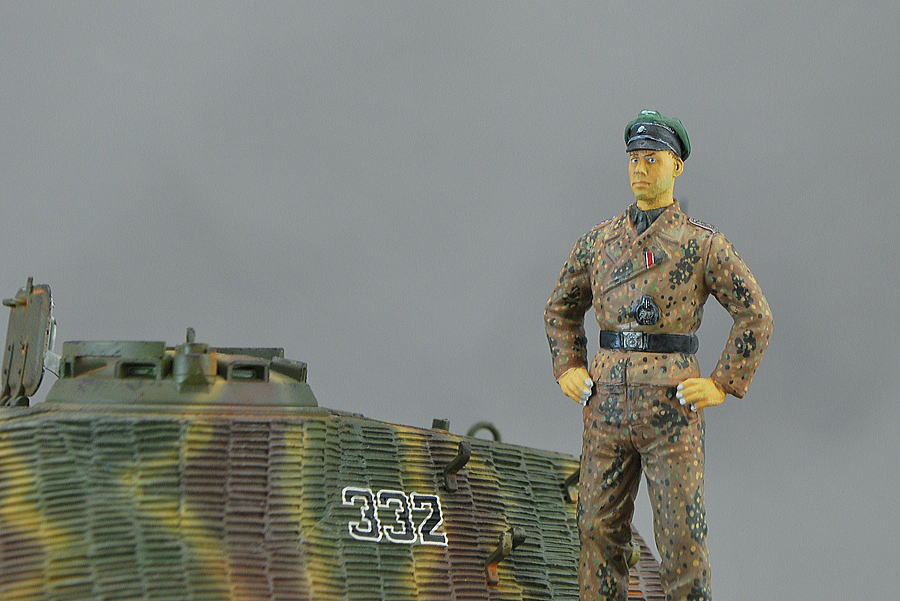 ドラゴン ドイツ軍戦車コマンダー えんどう豆パターンの迷彩服の塗装