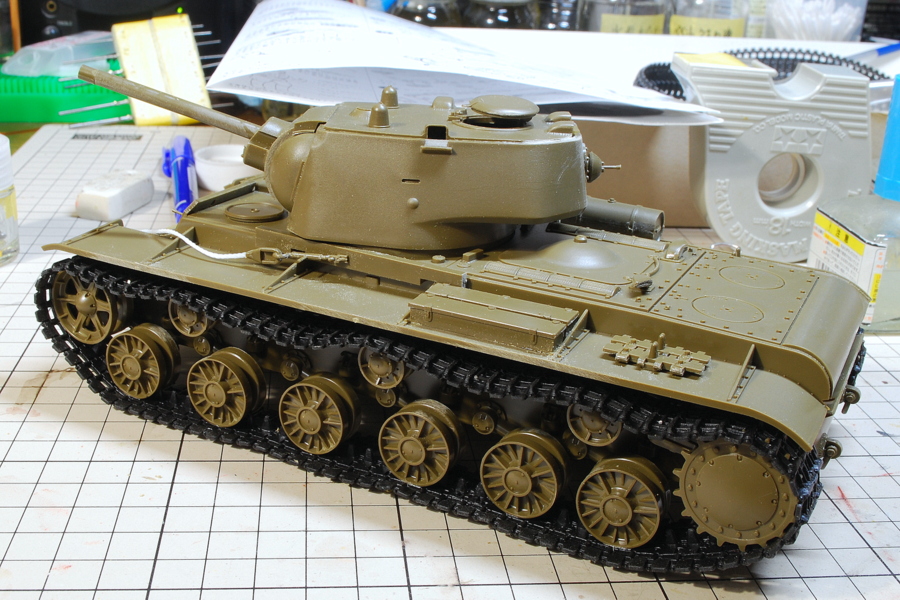 KV-1 C型 タミヤ 1/35 ベルト式履帯の比較 トランペッター