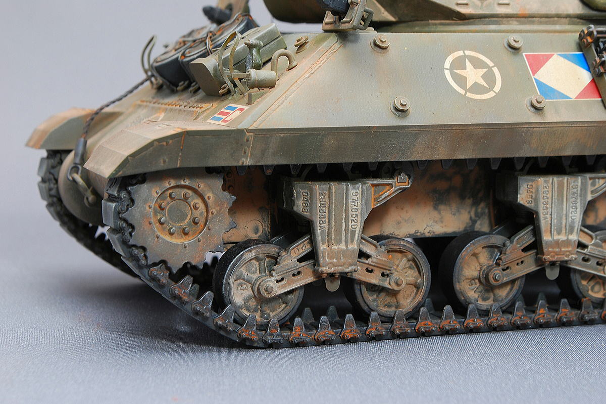 M10 GMC 駆逐戦車 アカデミー 1/35 完成写真 T-51キャタピラの打ち出しピン跡
