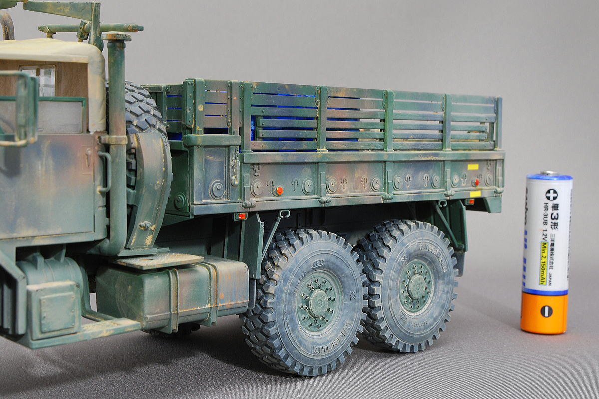 M923A1 ビッグフット 軍用貨物トラック イタレリ 1/35 完成写真 荷台には木材