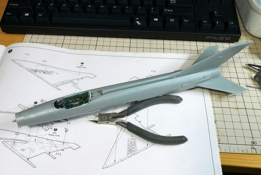 ソビエト空軍 MiG-21F-13 フィッシュベッド トランペッター 1/48 プラモデル製作手順 組立と塗装 製作記 完成写真