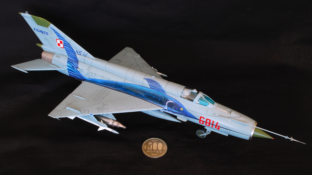 MiG-21MF アカデミー 1/48 完成写真 ピトー管から含めると全長が大きい