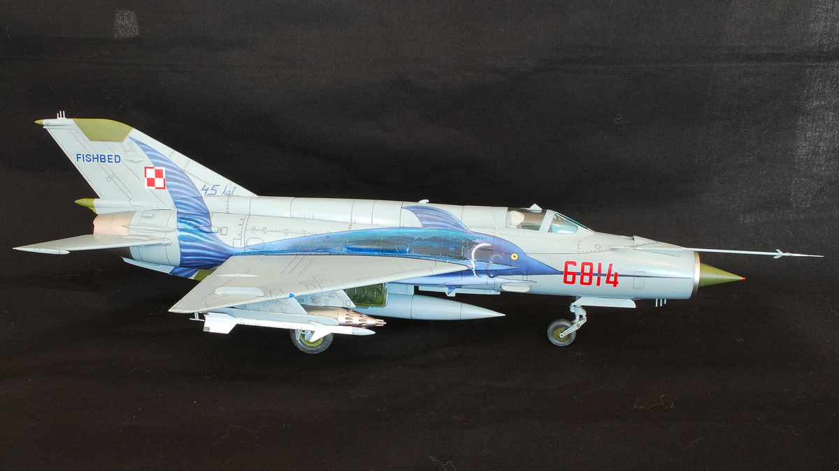 MiG-21MF アカデミー 1/48