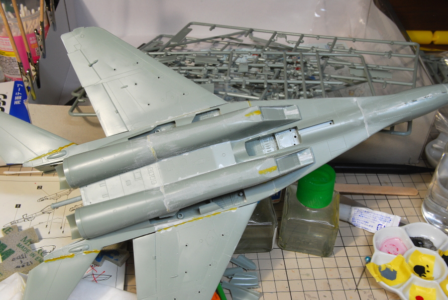 MiG-29 UB ラーストチカ フルクラムB ファルクラム アカデミー 1/48 組立
