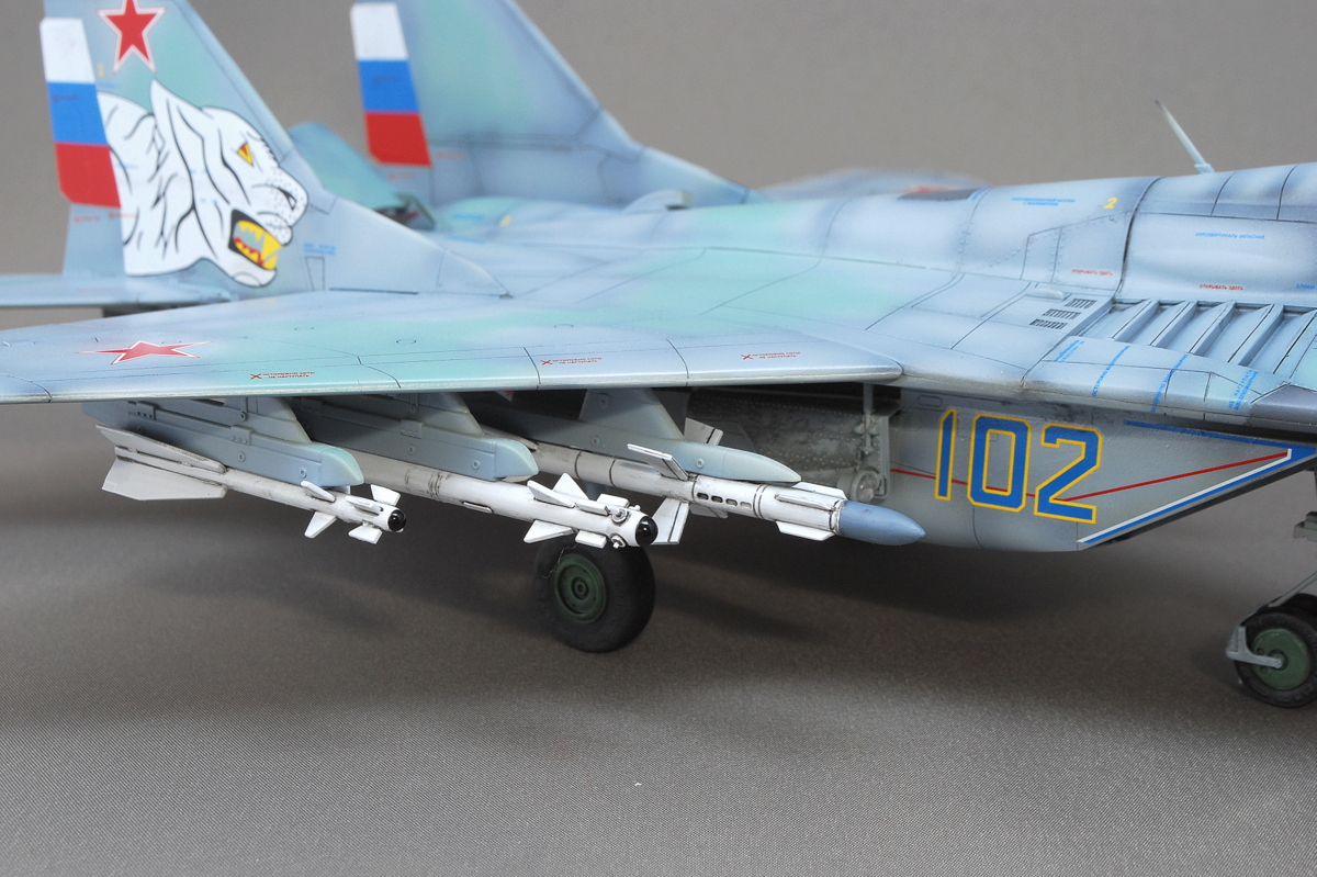 MiG-29 UB ラーストチカ フルクラムB ファルクラム アカデミー 1/48 完成写真
