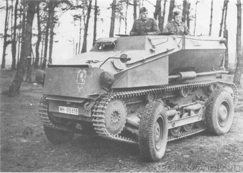 Sd.Kfz.254 ドイツ装輪装軌併用装甲車 ホビーボス 1/35