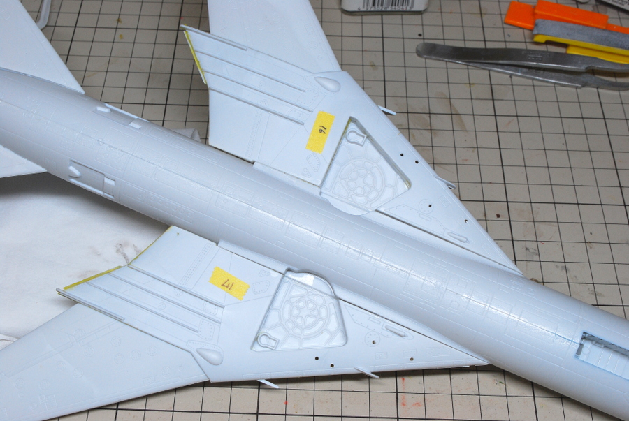 スホーイ Su-17/22M4 フィッター 戦闘爆撃機 セマー 1/48 組立