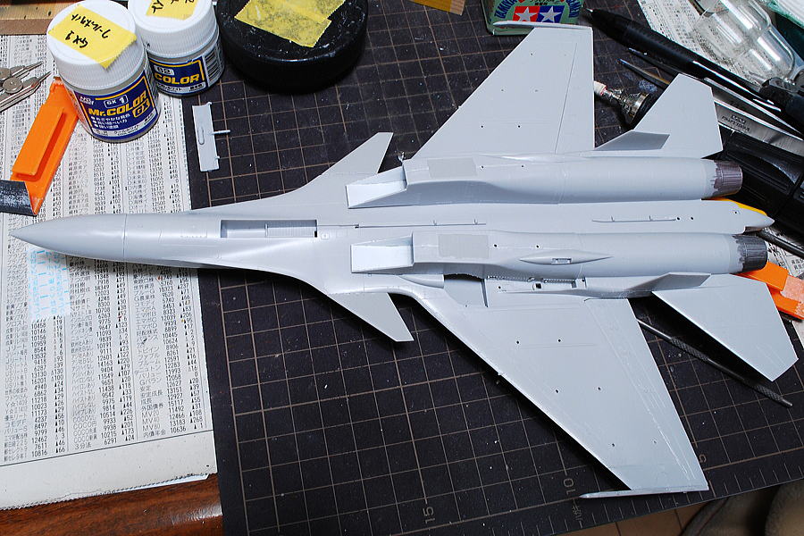 Su-33 フランカーD ハセガワ 1/72 組立 エアインテークを本体に取り付け