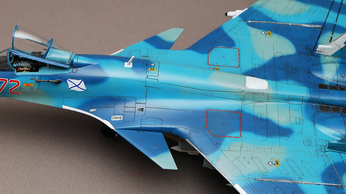 Su-33 フランカーD ハセガワ 1/72 完成写真 細かい塗り分け部分も基本塗装