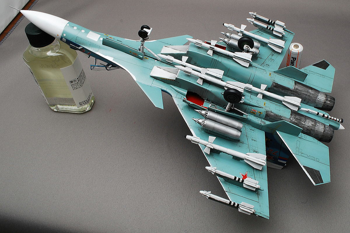 Su-33 フランカーD ハセガワ 1/72 完成写真 ロケット弾ポッド