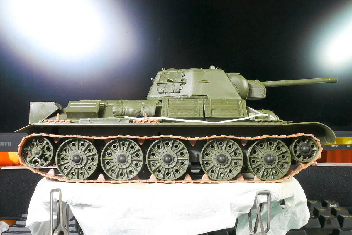 ソビエト陸軍 T34/76戦車 1943年型 タミヤ 1/35 プラモデル製作手順 組立と塗装 製作記 完成写真