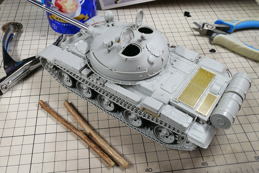 ソビエト軍 T-62 主力戦車 Mod.1962 トランペッター 1/35 プラモデル製作手順 組立と塗装 製作記 完成写真