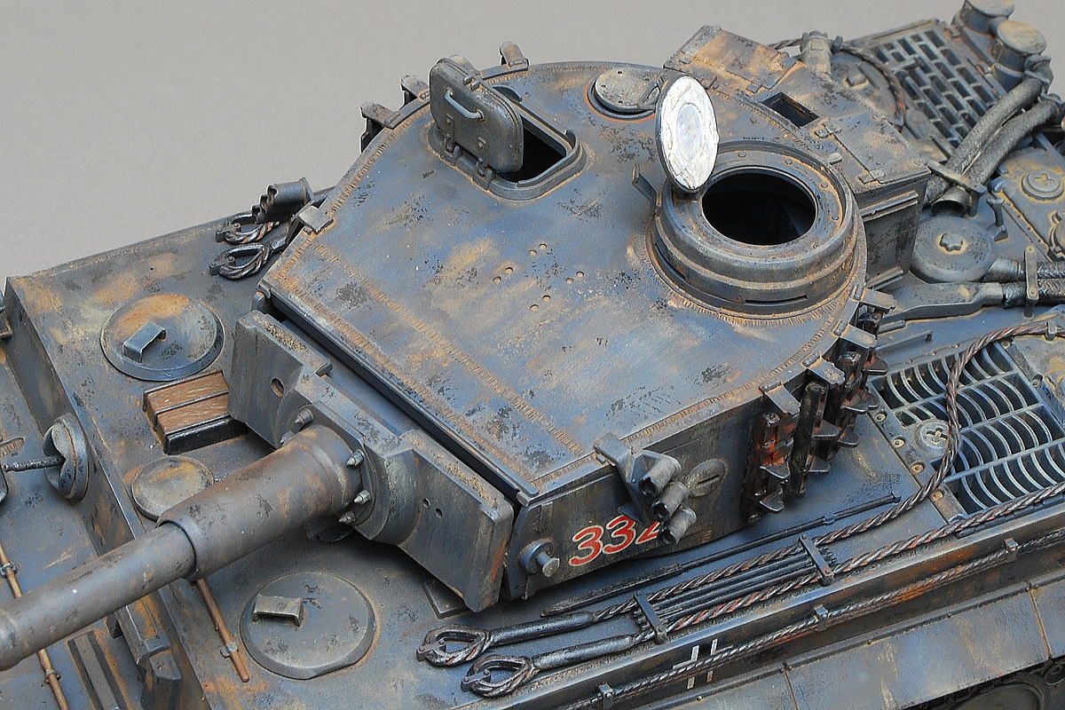 タイガー重戦車 ティーガーI 初期型 イタレリ 1/35 完成写真 ワイヤーに挟まっているクリーニングロッド