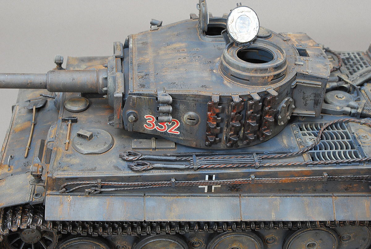 タイガー重戦車 ティーガーI 初期型 イタレリ 1/35 完成写真 予備キャタピラの取付方法