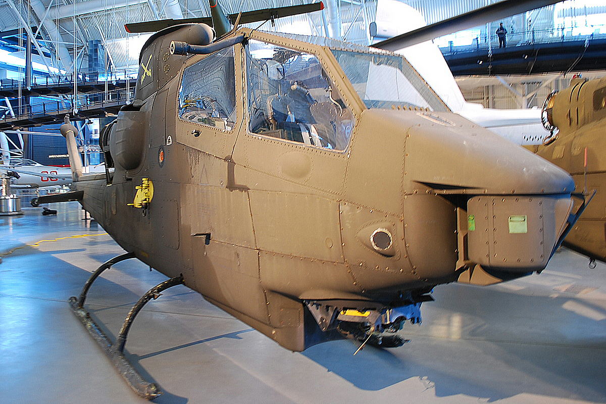 AH-1 攻撃ヘリコプター コブラ