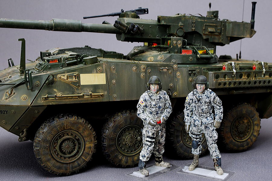 アメリカ軍現用AFVクルー アルパイン 1/35 ストライカー装甲車とアメリカ軍戦車兵