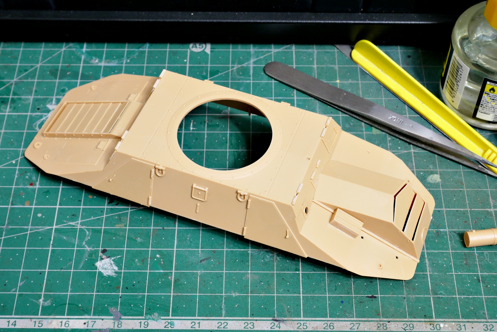 ドイツ軍 ADGZ 8輪装甲車 シュタイアー ホビーボス 1/35 プラモデル製作手順 組立と塗装 製作記 完成写真