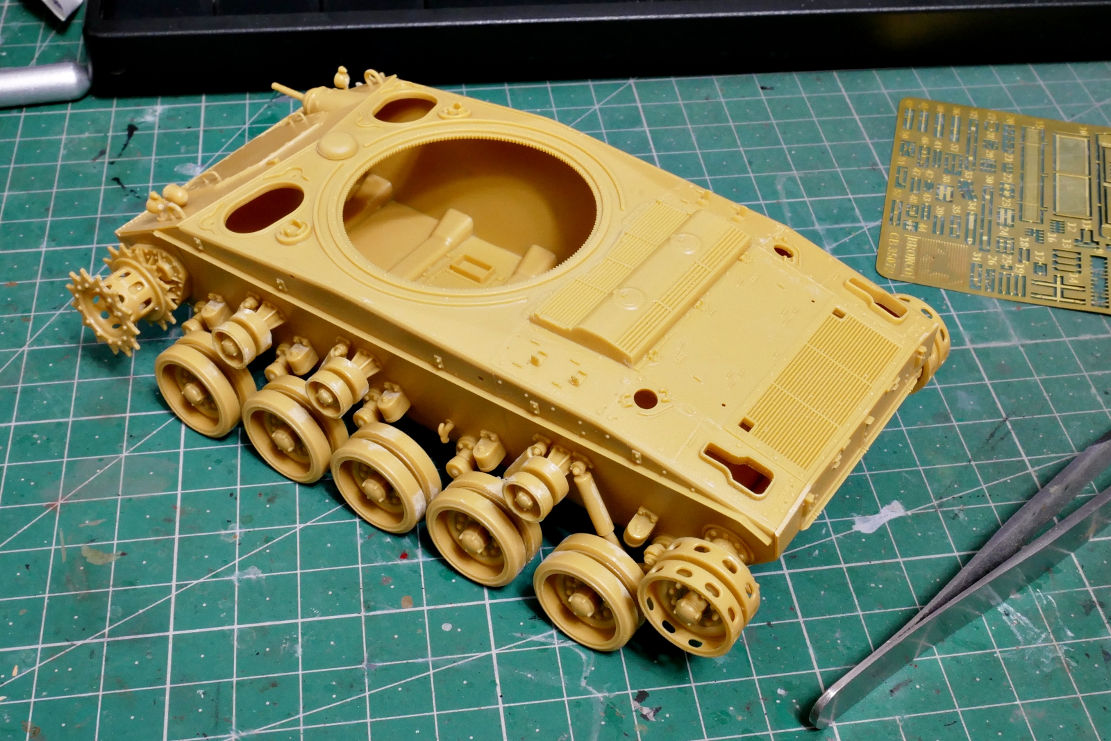 M24チャーフィー軽戦車, 陸上自衛隊, ブロンコモデル, 1/35, プラモデル製作手順, 組立と塗装, 製作記, 完成写真
