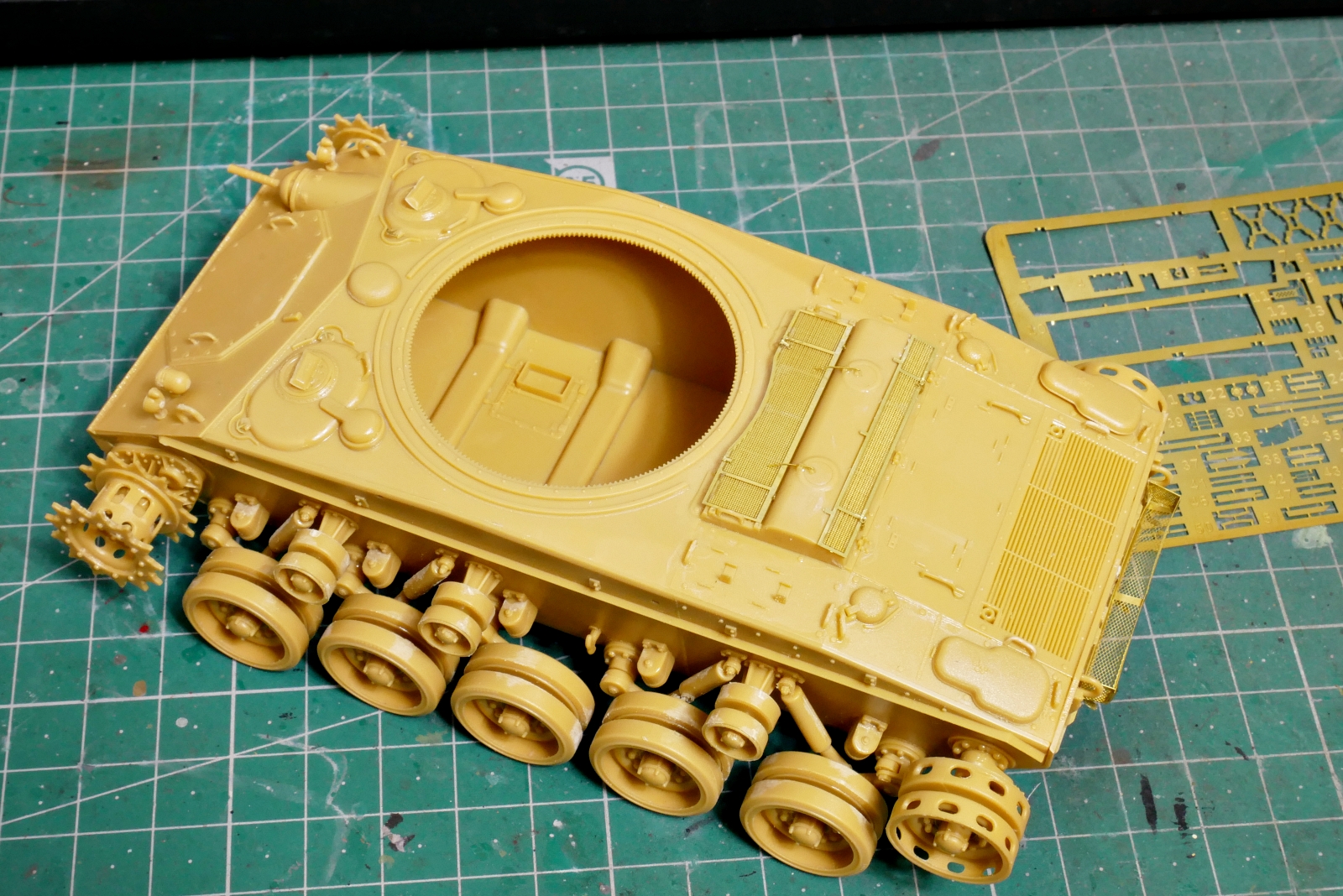M24チャーフィー軽戦車, 陸上自衛隊, ブロンコモデル, 1/35, プラモデル製作手順, 組立と塗装, 製作記, 完成写真