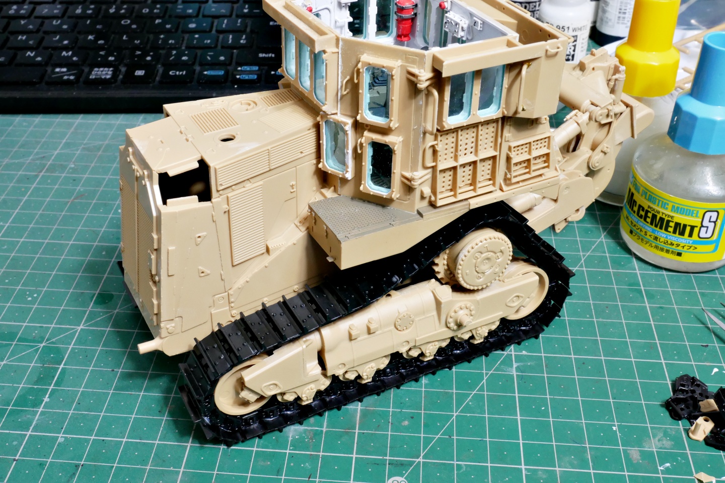 D9R, 装甲ブルドーザー, メンモデル, 1/35, プラモデル製作手順, 組立と塗装, 製作記, 完成写真