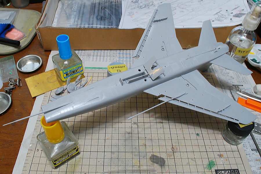 F-100F スーパー・セイバー アメリカ空軍戦闘機 トランペッター 1/48 組立と塗装・製作記・完成写真