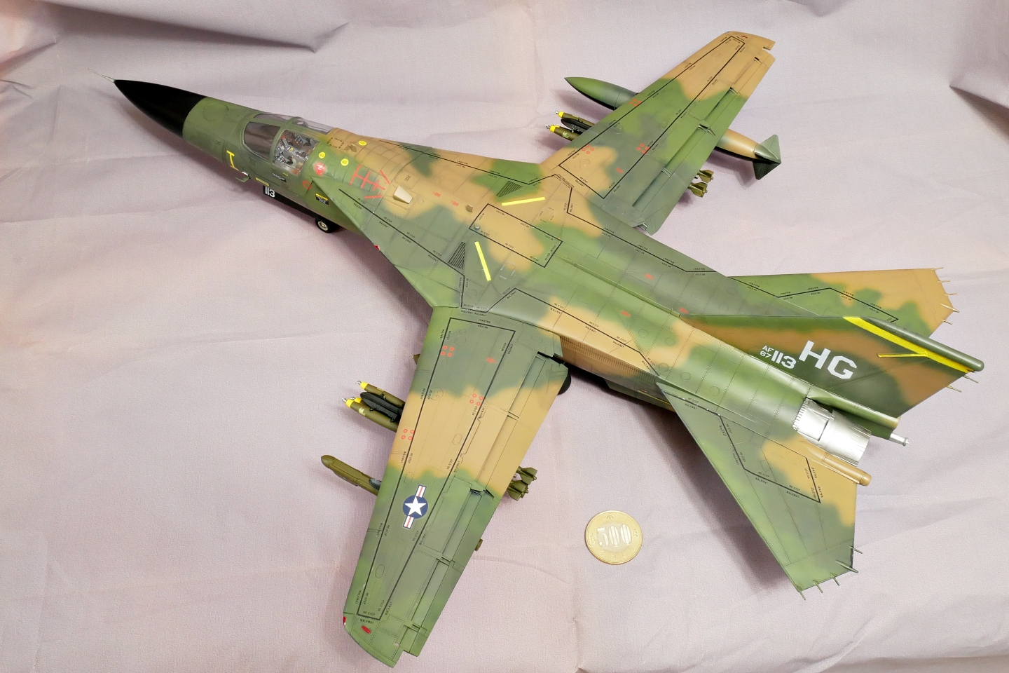 アメリカ空軍戦闘爆撃機 F-111A アードバーグ ホビーボス 1/48 プラモデル製作手順 組立と塗装 製作記 完成写真