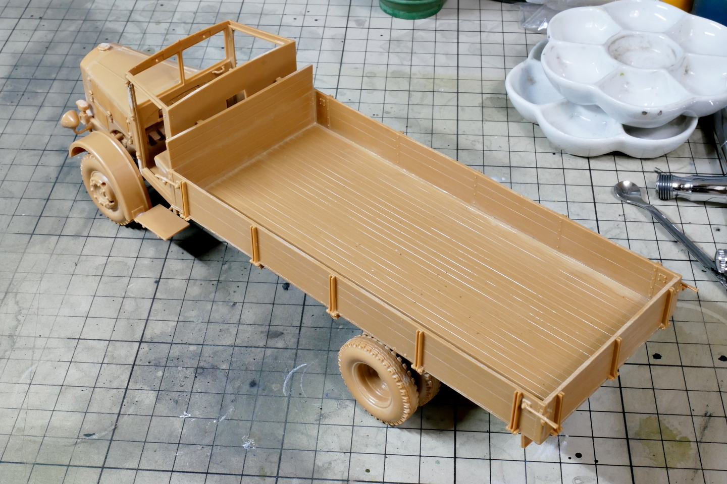 ドイツ軍 ダイムラーベンツ L-4500 軍用トラック ズベズダ 1/35 プラモデル製作手順 組立と塗装 製作記 完成写真