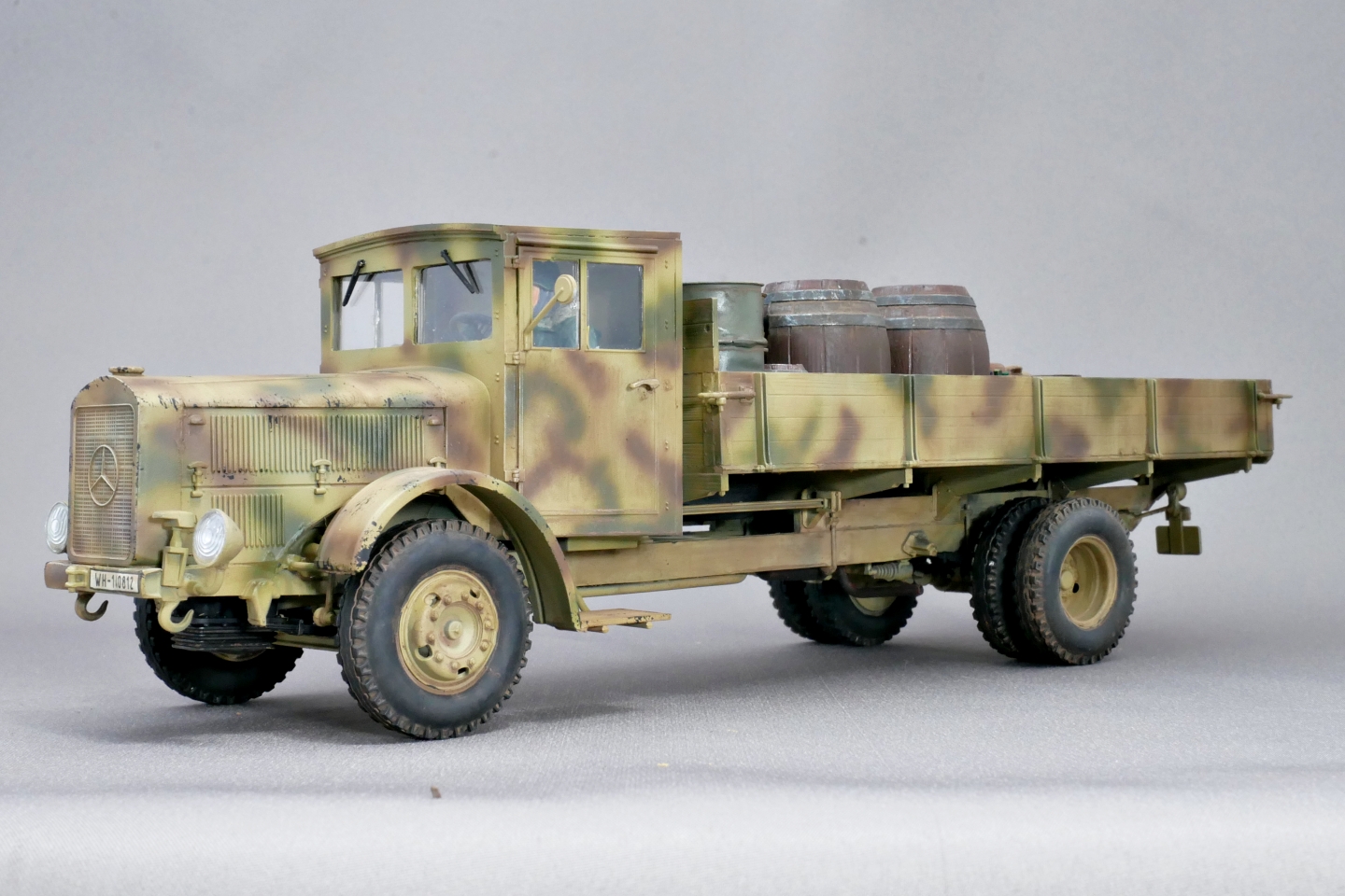 ドイツ軍 ダイムラーベンツ L-4500 軍用トラック ズベズダ 1/35 プラモデル製作手順 組立と塗装 製作記 完成写真