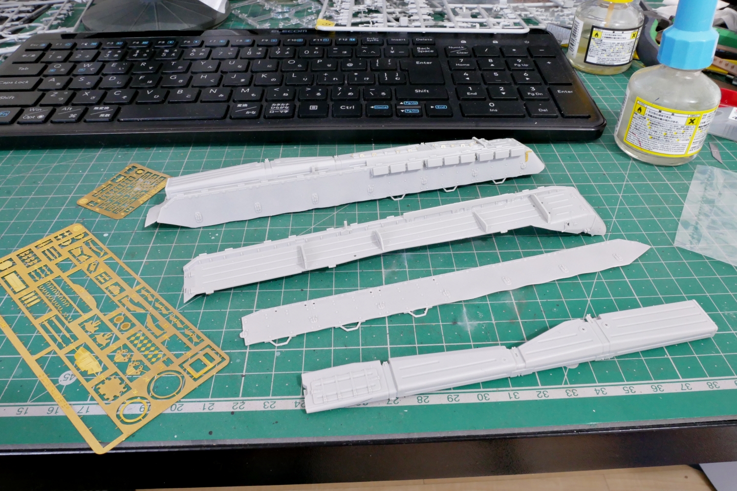 ロシア軍 T-80BV 主力戦車 トランペッター 1/35 プラモデル製作手順 組立と塗装 製作記 完成写真