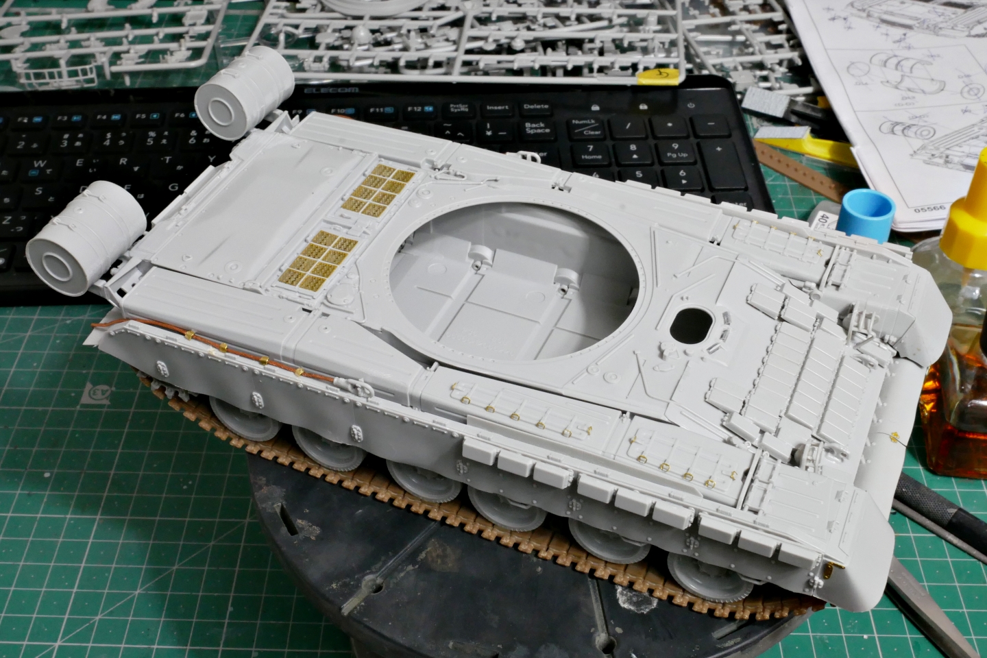 ロシア軍 T-80BV 主力戦車 トランペッター 1/35 ロシア軍 T-80BV 主力戦車 トランペッター 1/35